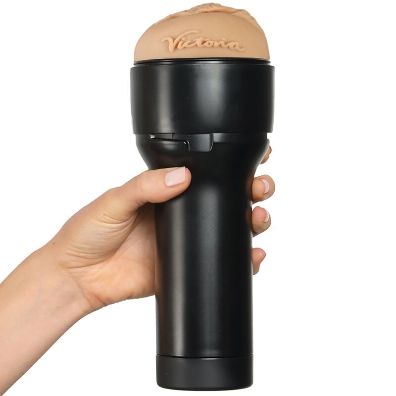 KIIROO - SIENTE LA MASTURBADORA DE VICTORIA JUNE