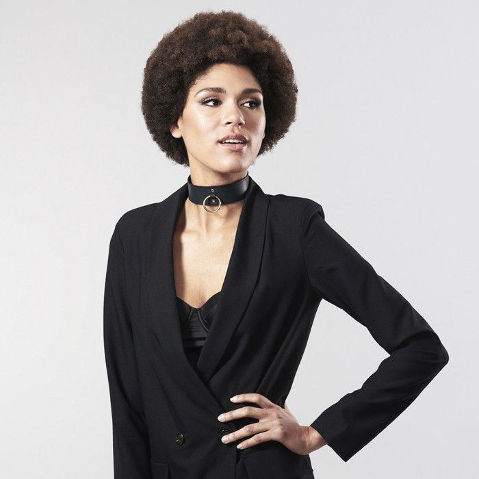 BIJOUX INDISCRETS MAZE - COLLAR NEGRO CON ASA